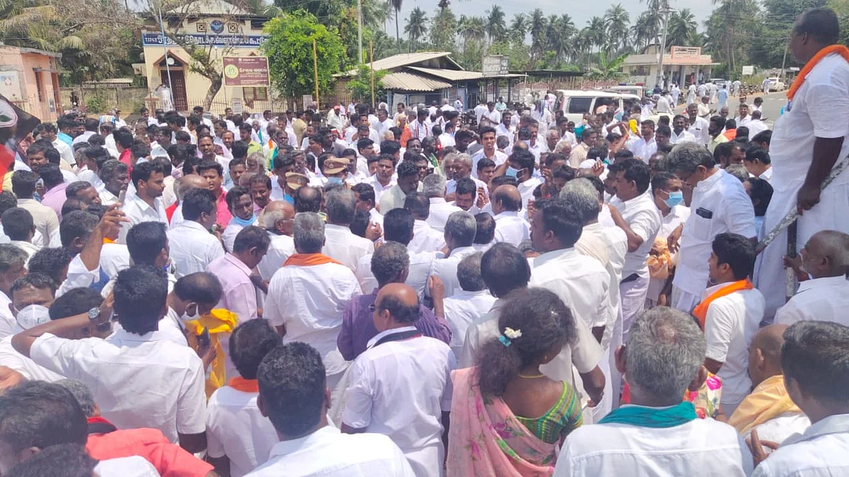 வைத்திலிங்கம் ஆதரவாளர்கள்