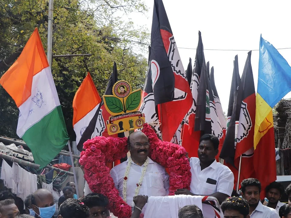 ஒரு குடும்பம் இல்லை 50ஆயிரம் குடும்பங்கள் எனக்கு! : ஜெயக்குமார்