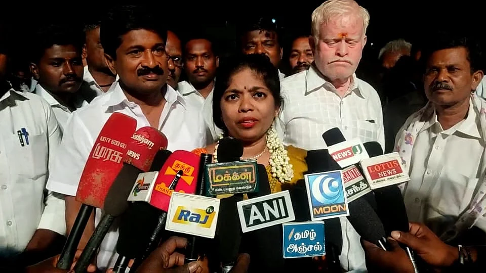 திலகபாமா