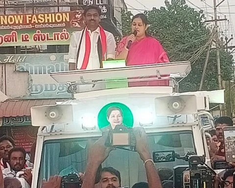 பிரசாரத்தில் நடிகை விந்தியா