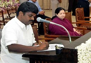 விஜயபாஸ்கர் - ஜெயலலிதா