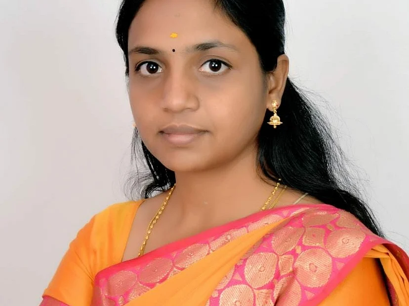 நீலகிரி: நாம் தமிழரில் படுகு மொழி வேட்பாளர் - தமிழர்க்கு வாய்ப்பில்லையா எனக் கொதிக்கும் நிர்வாகிகள்