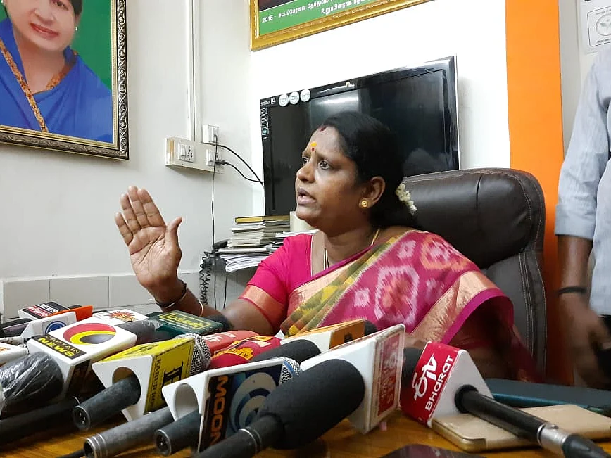 ``பழனிசாமி ஆட்சி கவிழாமல் இருக்க உதவினேன்; இப்போது என்னை ஏமாற்றிவிட்டனர்" - அதிமுக எம்எல்ஏ ஆவேசம்
