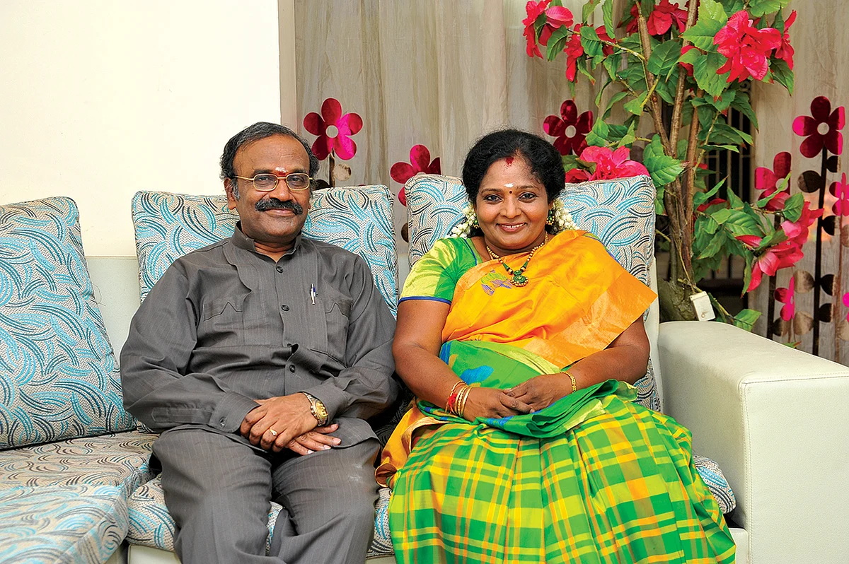 சுடர்விடும் மனைவிகள்... தூண்டுகோலாய் கணவர்கள்!