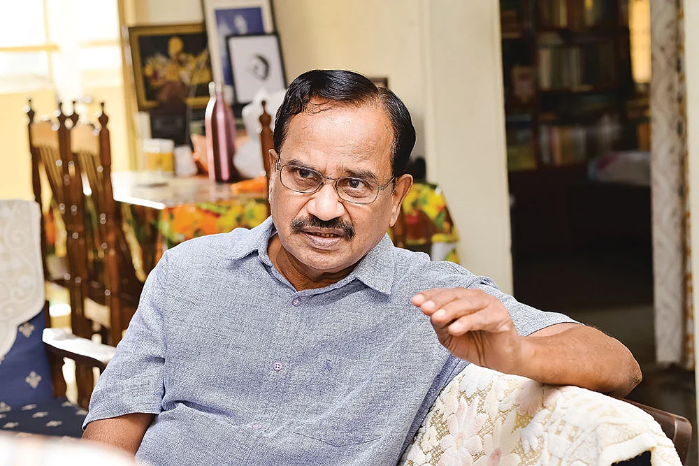 “ரஜினி பற்றி கருத்துக்கணிப்பைத் திணித்தார்கள்!”