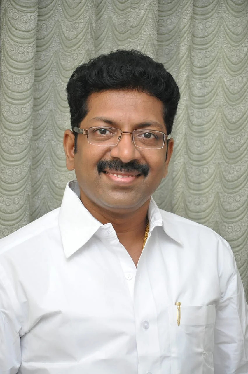 டாக்டர் சரவணன்