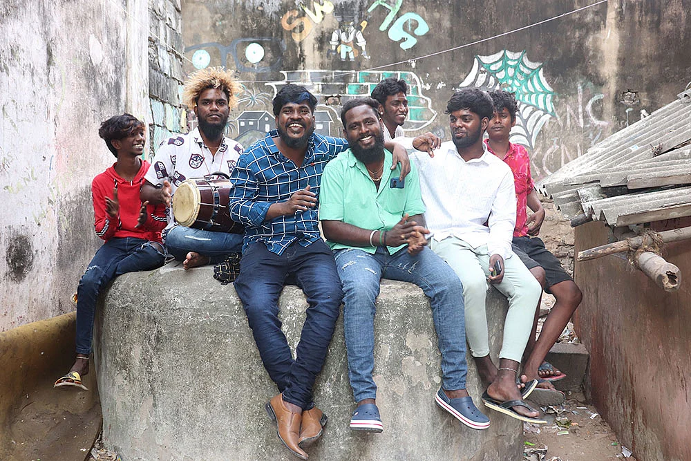 கானா பாடினேன்; காதல் வந்தது!