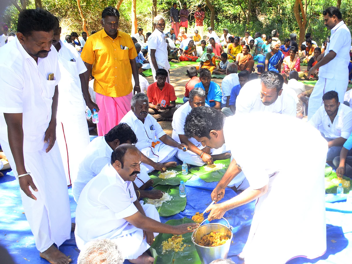 தேர்தல் நடத்தை விதிமுறைகளை மீறி கிடாய் விருந்து-தி.மு.க எம்.எல்.ஏ பெரியகருப்பனைச் சுற்றும் சர்ச்சை!