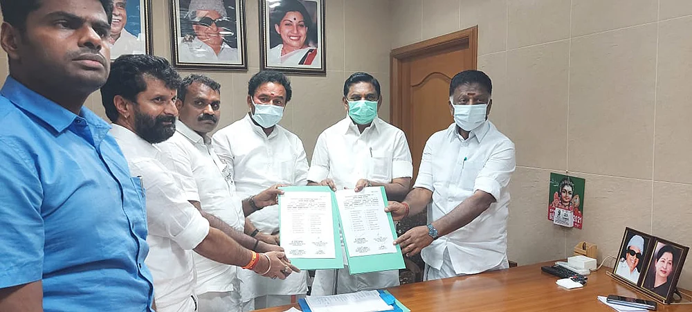 பகையாளியா... பங்காளியா? கதறும் கூட்டணிக் கட்சிகள்
