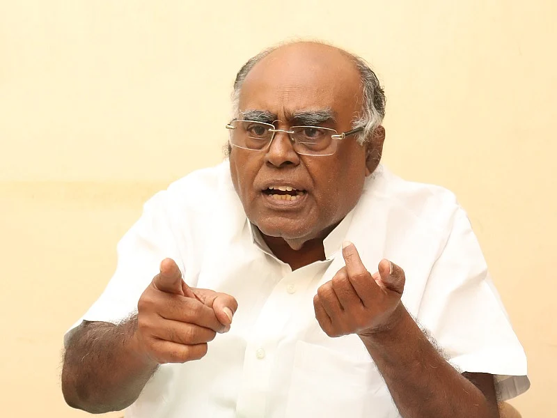 ''இரண்டு திராவிடக் கட்சிகளுமே ஊழலில் வேறுபட்டவர்கள் அல்ல'' - புது ரூட்டில் பழ.கருப்பையா!
