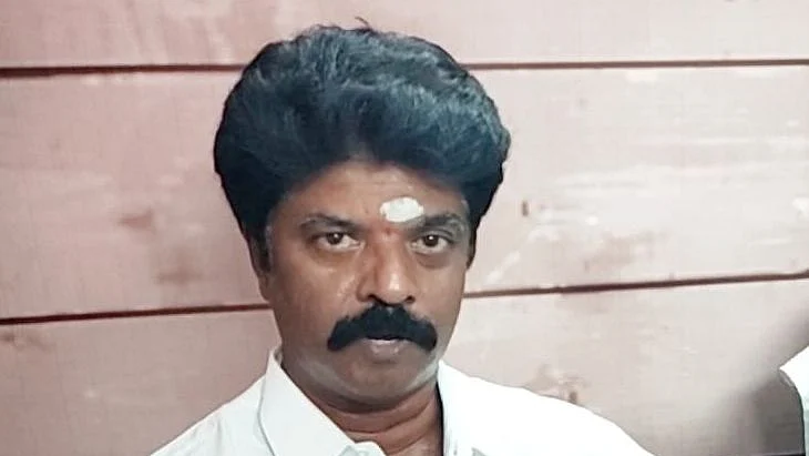 வேட்பாளர் முருகவேல்ராஜன்