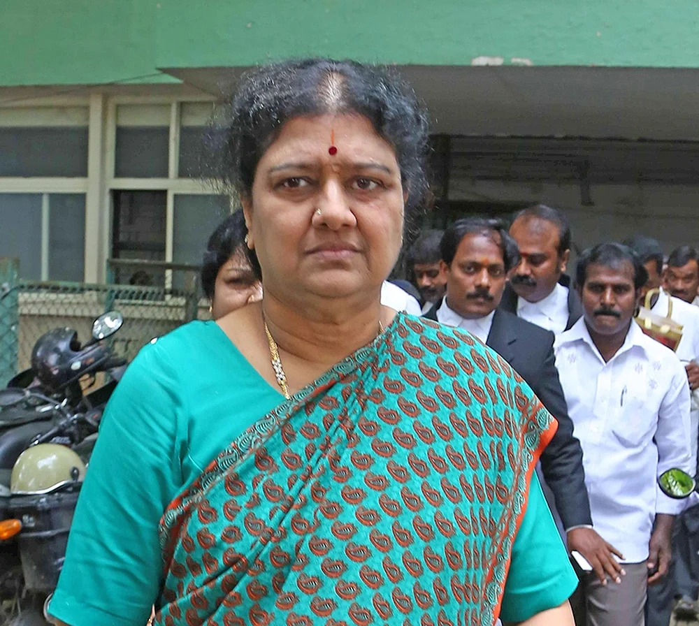 மைக் ப்ளீஸ்!