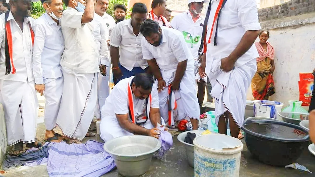 அதிமுக வேட்பாளர்