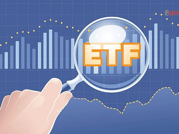 GOLD ETF: ஒரே ஆண்டில் 27% அதிகரித்த தங்க இ.டி.எஃப் முதலீடு; என்ன காரணம்?