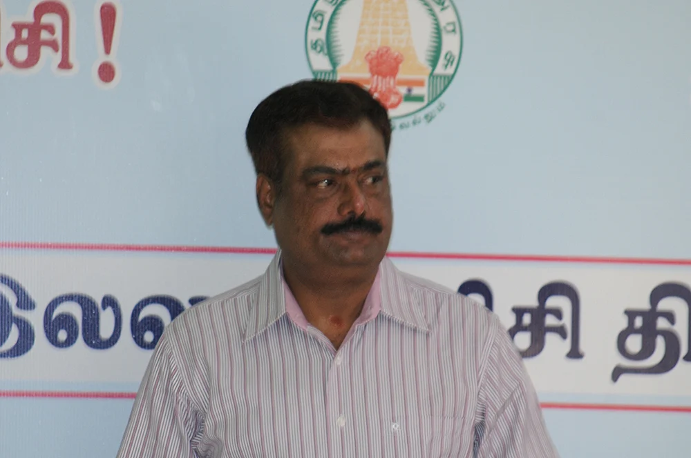 ரவுண்டு கட்டும் பா.ஜ.க... திணறும் தி.மு.க!