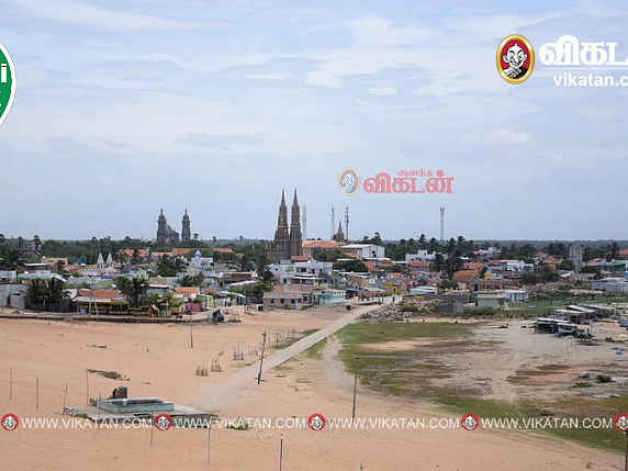 மதுரை ஹேங்அவுட்: மூன்று பக்கம் கடல், அதிசய மணல் குன்று, போர்த்துகீசிய ஆலயம்... மணப்பாடு செல்வோமா?
