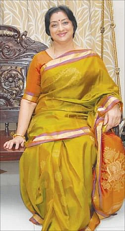 நடிகை லட்சுமி