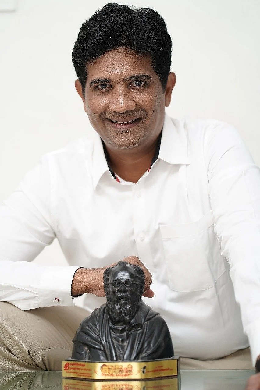 எழிலன்