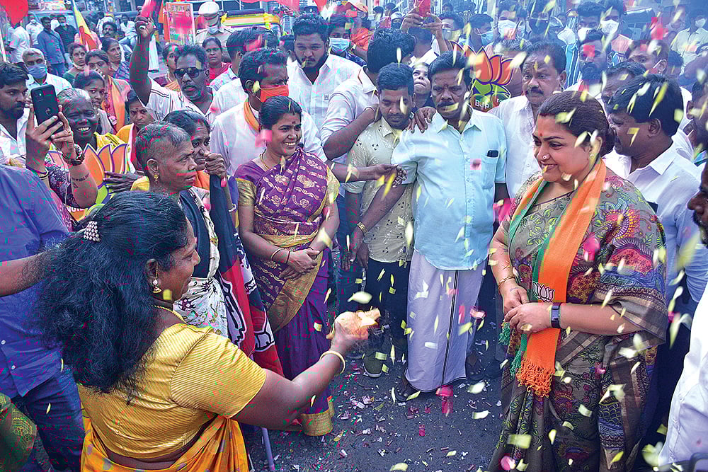 ரஜினி கமல் சுந்தர் சி... பட் படார் குஷ்பு