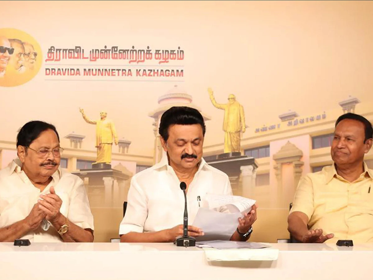 “இது எங்கள் பட்டியலே அல்ல!” - அலறித் துடிக்கும் ஐபேக்