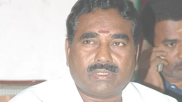 எம்.எல்.ஏ லோகநாதன்