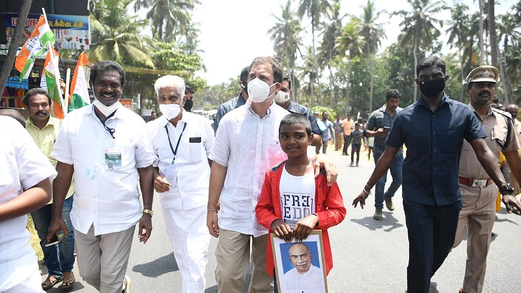 ராகுல் காந்தியுடன் மாணவன் ஆன்றணி பெலிக்ஸ்