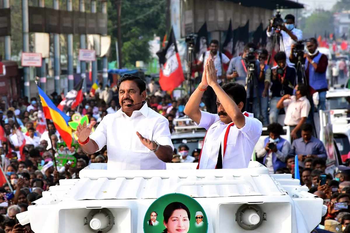 எடப்பாடி பழனிசாமி, சி.வி.சண்முகம்