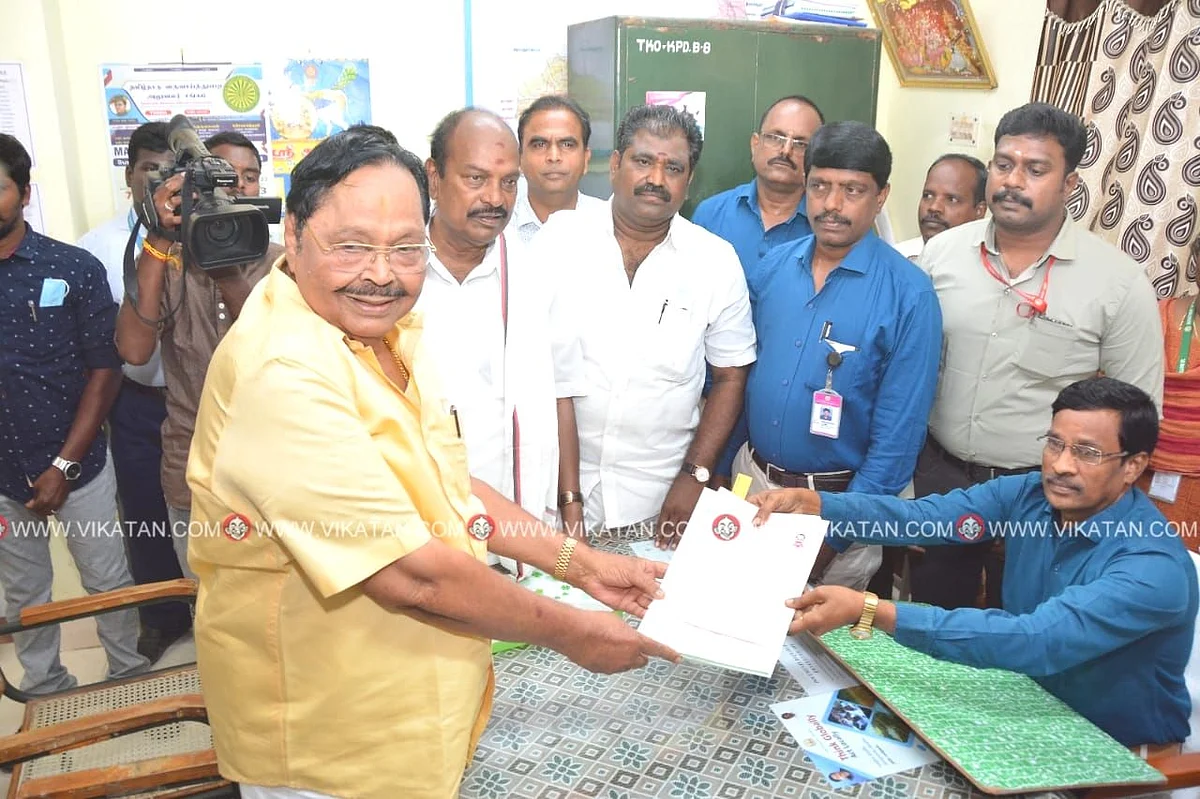 வேட்பு மனுத் தாக்கல் செய்த துரைமுருகன்