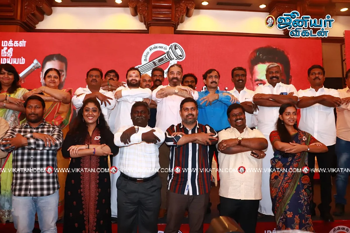 வேட்பாளர் தேர்வு; கொந்தளித்த தொண்டர்கள் - படங்களில் தேர்தல் கள நிலவரம் #PhotoAlbum