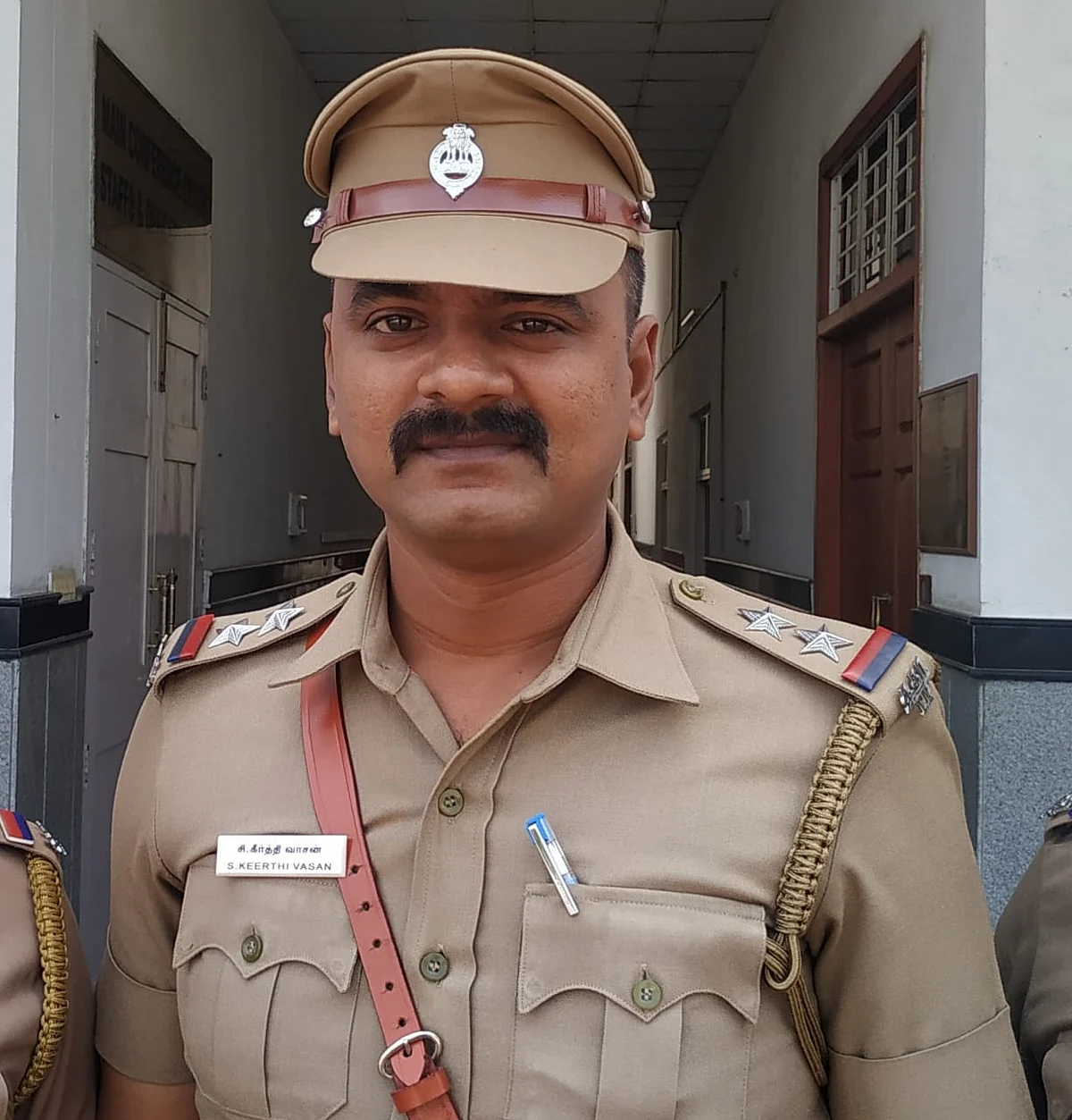 போலீஸ் எஸ்.ஐ கீர்த்தி வாசன்