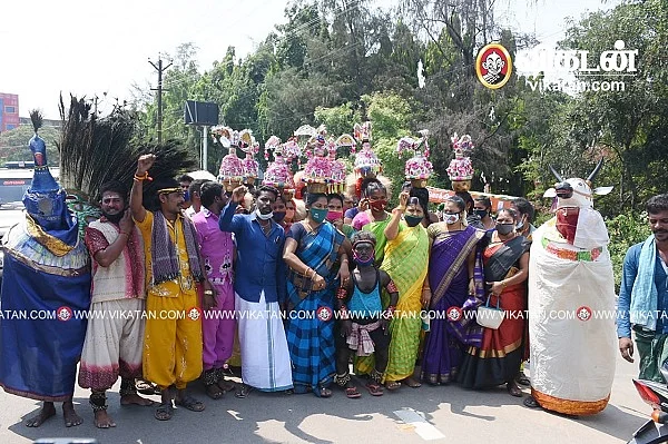 கரகாட்டக் கலைஞர்கள்