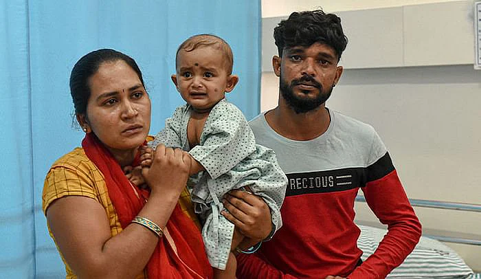 கண்ணில் கேன்சர். பச்சைக் குழந்தை. பதறும் பெற்றோர்!