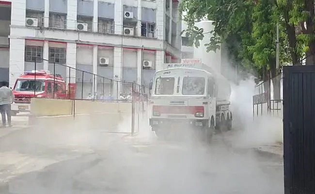 மருத்துவமனையை சூழ்ந்த ஆக்சிஜன்