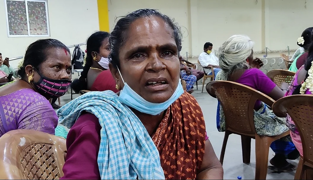 புதுக்கோட்டை:`தேர்தல் முடிந்ததும் ஆரம்பிக்கிறாங்க!’-அடுக்குமாடிக் குடியிருப்புக்குக் கடும் எதிர்ப்பு