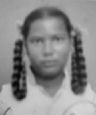 மாணவி மணிமேகலை.