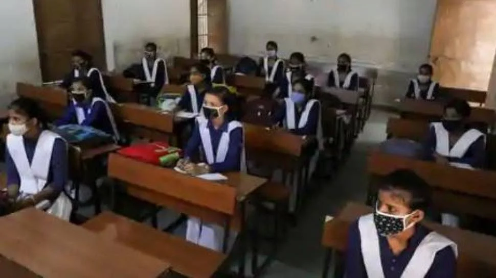 கொரோனா காலத்தில் பொதுத் தேர்வுகள்