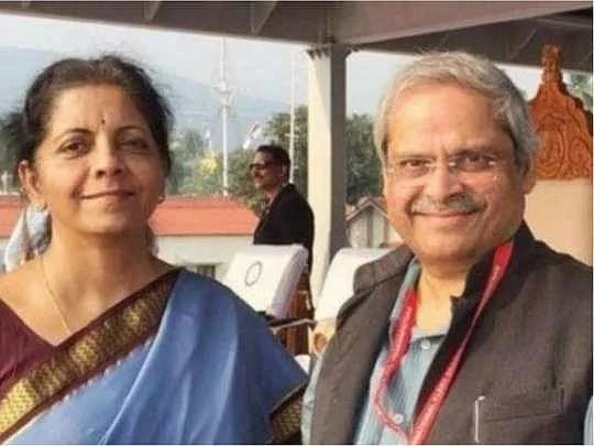கொரோனா:``பொறுப்பற்று செயல்படுகிறது மத்திய அரசு" - நிர்மலா சீதாராமனின் கணவர் பரகலா பிரபாகர் தாக்கு!