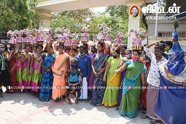நாட்டுப்புறக் கலைஞர்கள்