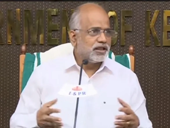 கேரள தலைமைச் செயலாளர் வி.பி.ஜோய்
