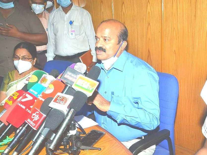கலெக்டர் சண்முக சுந்தரம்
