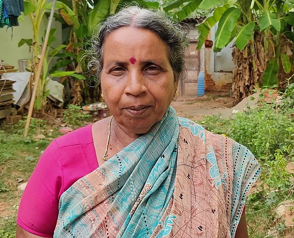 கோமளம்