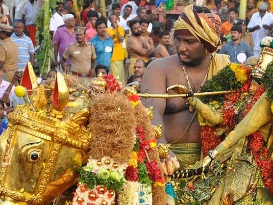 கள்ளழகர் யாத்திரை, வஸ்திரரகசியம், ஆரத்தி வழிபாடு... மதுரை சித்திரைத்திருவிழா கதைகளும் காரணங்களும்!