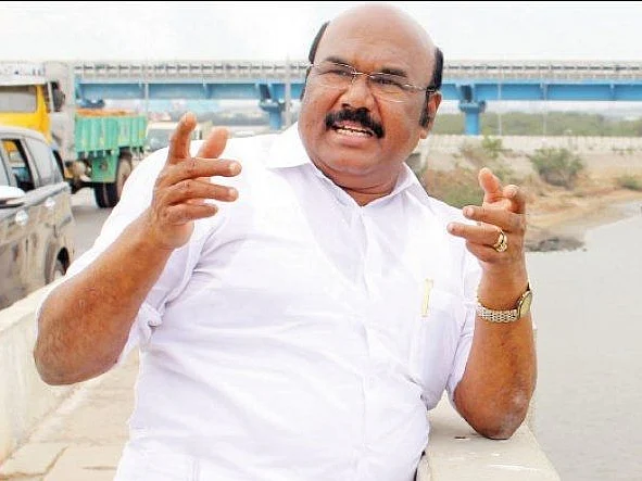 கிரிக்கெட், சிலம்பம், இட்லிக் கடை, இசை - பிரசாரத்தில் ஜெயக்குமார் கலகல அட்ராசிட்டீஸ்