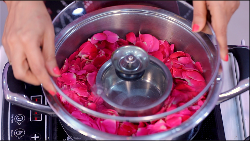 வீட்டிலேயே செய்யலாம் கெமிக்கல் கலப்பில்லாத ரோஸ் வாட்டர்