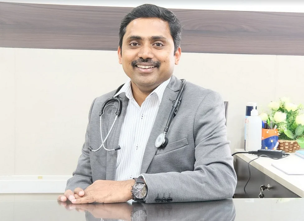கல்லீரல் மாற்று அறுவை சிகிச்சை மருத்துவர் கே. இளங்குமரன்