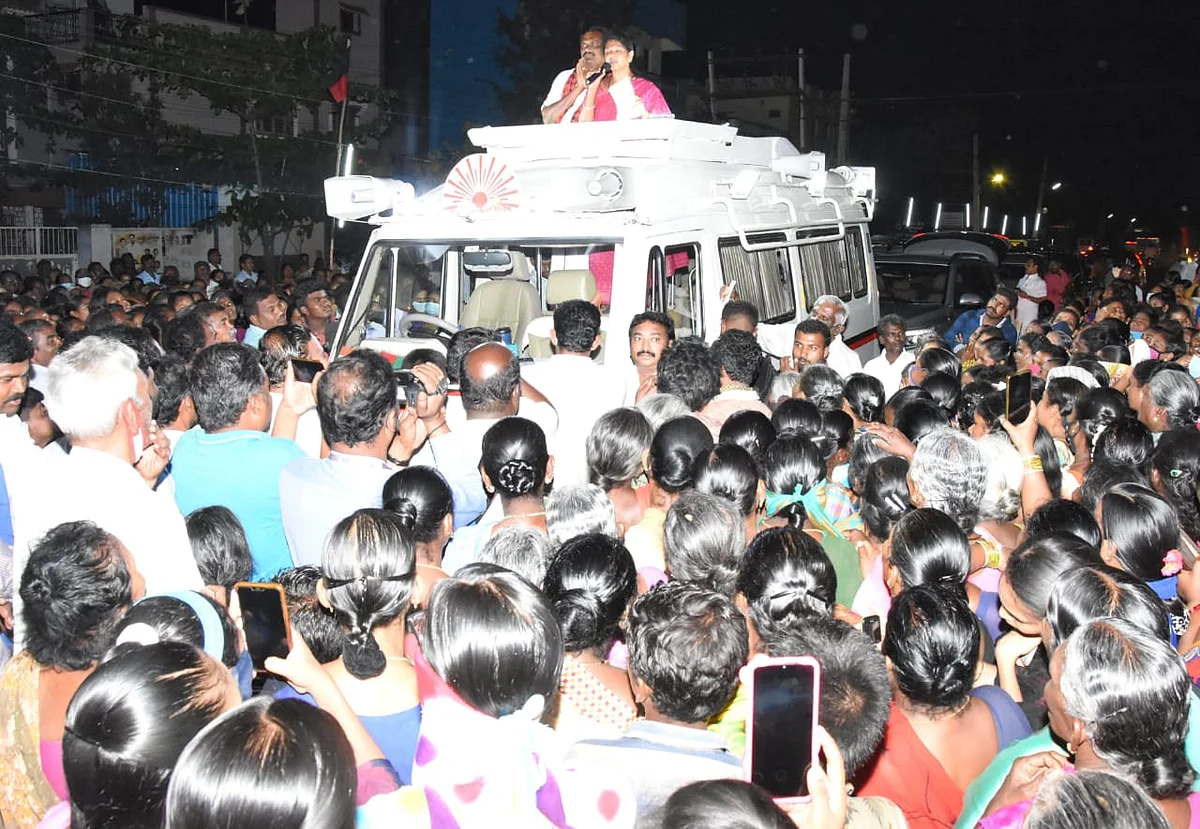 கனிமொழி