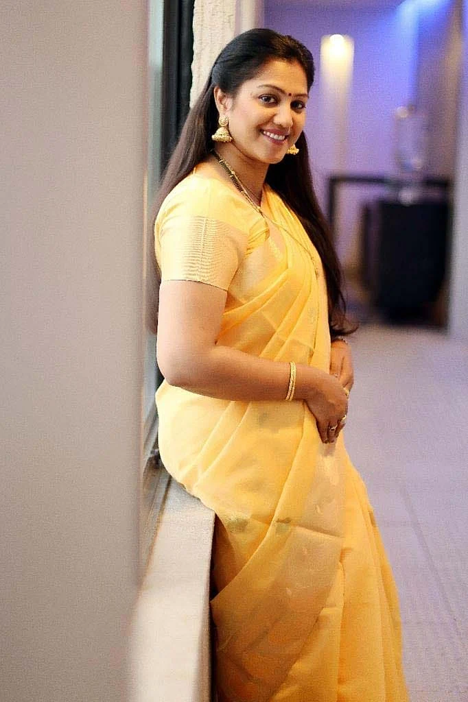 நடிகை ராதா