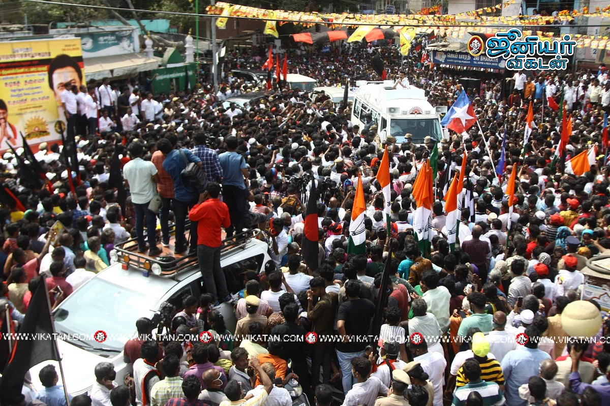 சமூக இடைவெளியின்றி நடந்த தேர்தல் பிரசாரம்