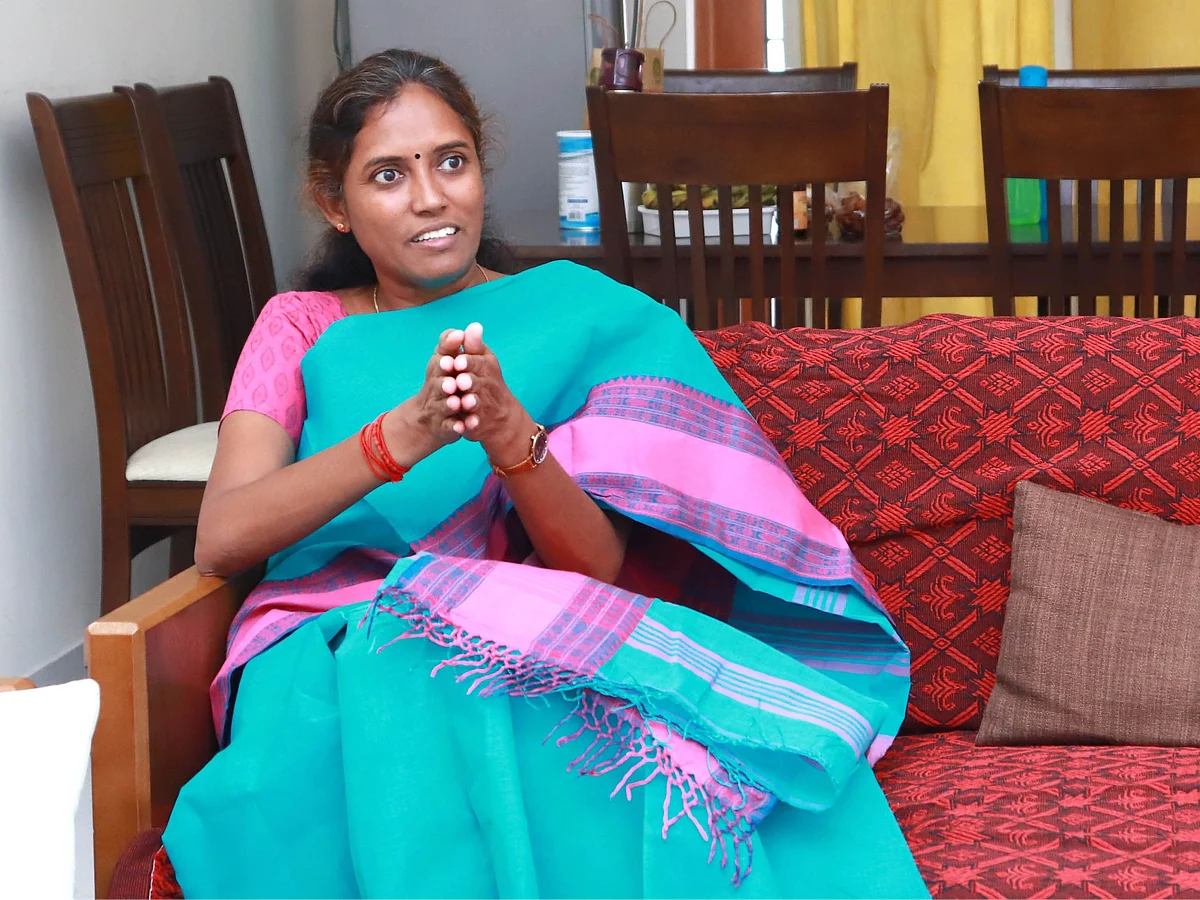 பணம்தான் தகுதியென்றால், தொகுதிகளை ஏலத்துக்கு விட்டுவிடலாமே! - கொதிக்கும் ஜோதிமணி