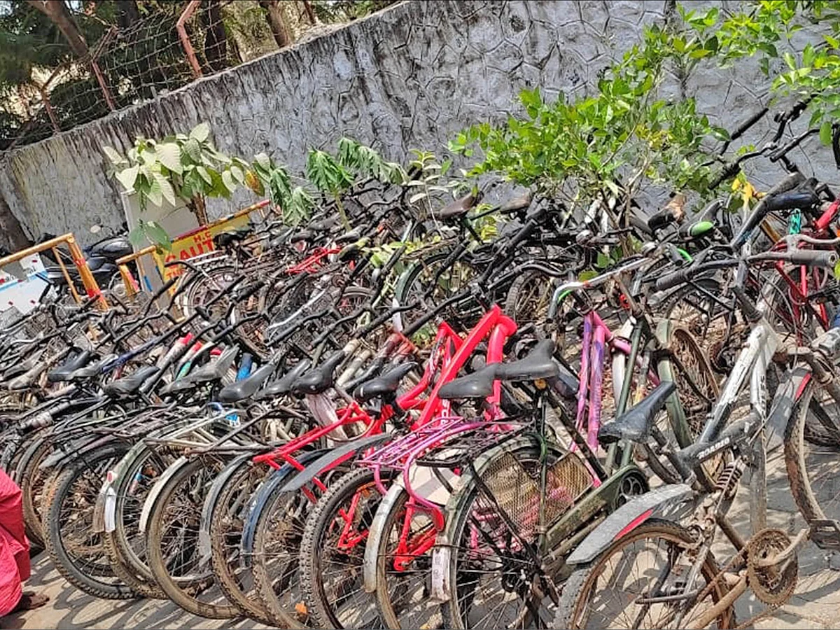 சைக்கிள் திருடுறது ரொம்ப ஈஸி சார்!
